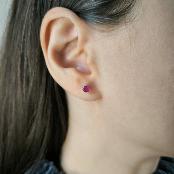 Серебряные серьги с рубином 0.69ct