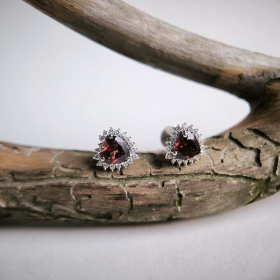 Серебряные серьги с гранатом 2.323ct