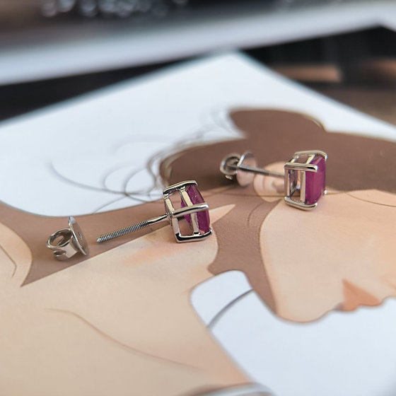 Серебряные серьги с рубином 2.68ct