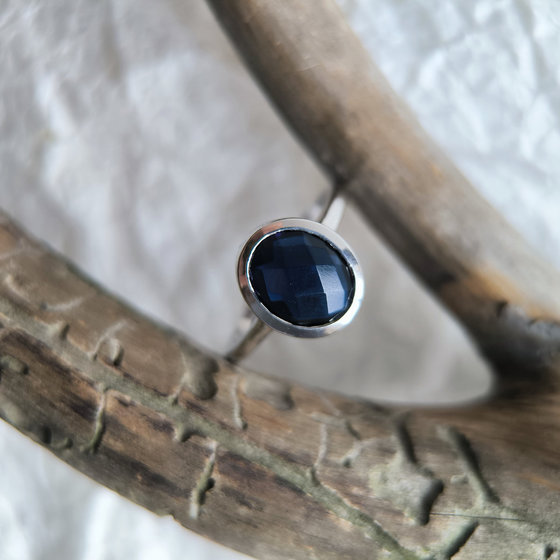 Серебряное кольцо с сапфиром nano 2.26ct