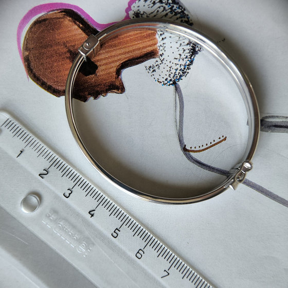 Silver bracelet without stones