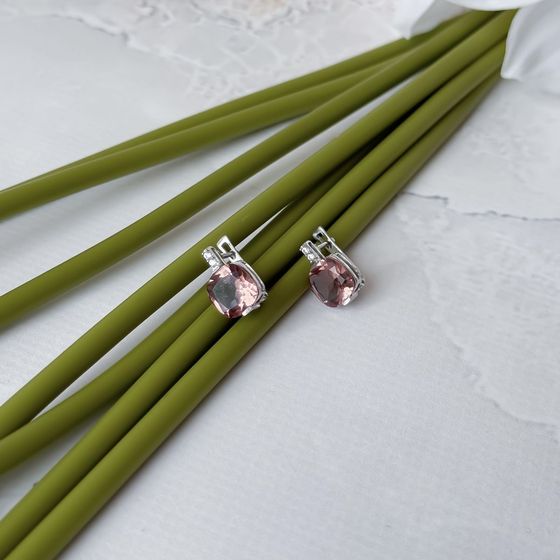 Silver earrings with sultana
