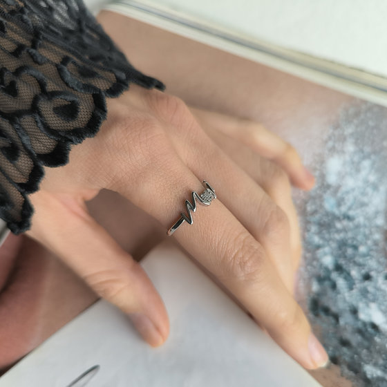 Silver ring with cubic zirconia