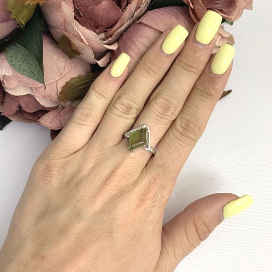 Серебряное кольцо с султанитом 2.95ct
