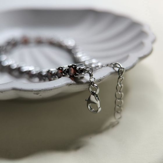 Серебряный браслет с гранатом 9.14ct