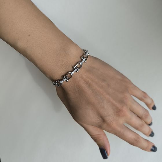 Silver bracelet with phianites
