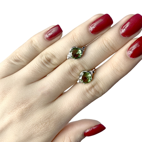 Серебряные серьги с султанитом