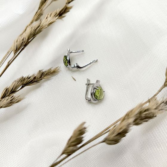 Срібні сережки з хризолітом 4.575ct