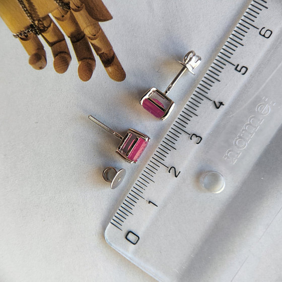 Серебряные серьги с рубином 2.68ct