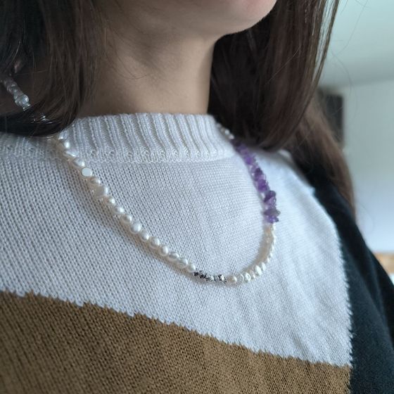Silver necklace with baroque pearls, amethyst