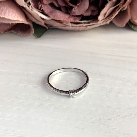 Золота каблучка з діамантом 0.06ct
