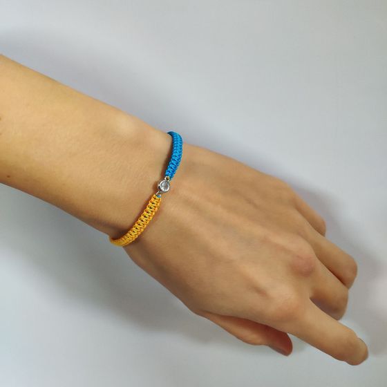 Silver bracelet with phianites
