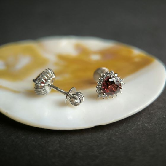 Серебряные серьги с гранатом 2.323ct