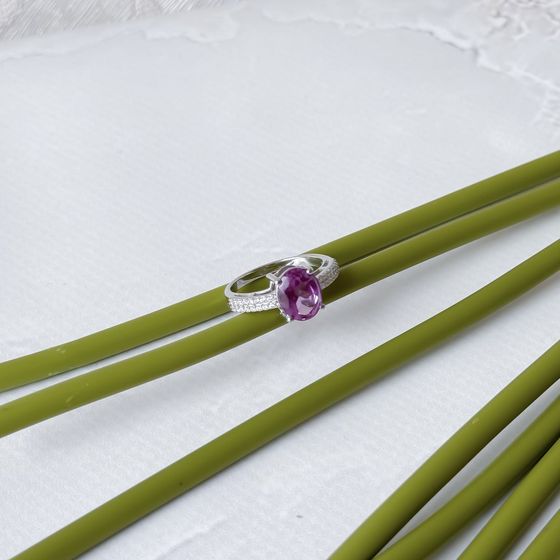Silver ring with alexandrite
