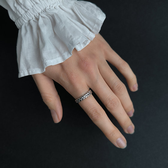 Серебряное кольцо без камней