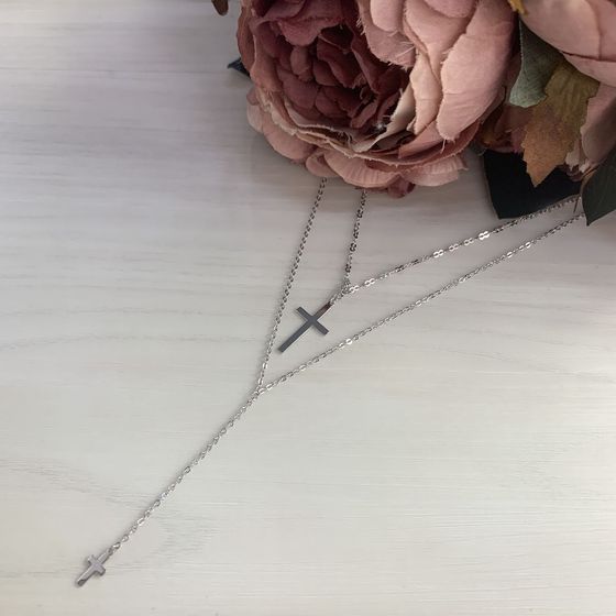 Silver necklace without stones