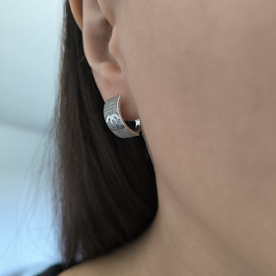 Серебряные серьги с фианитами