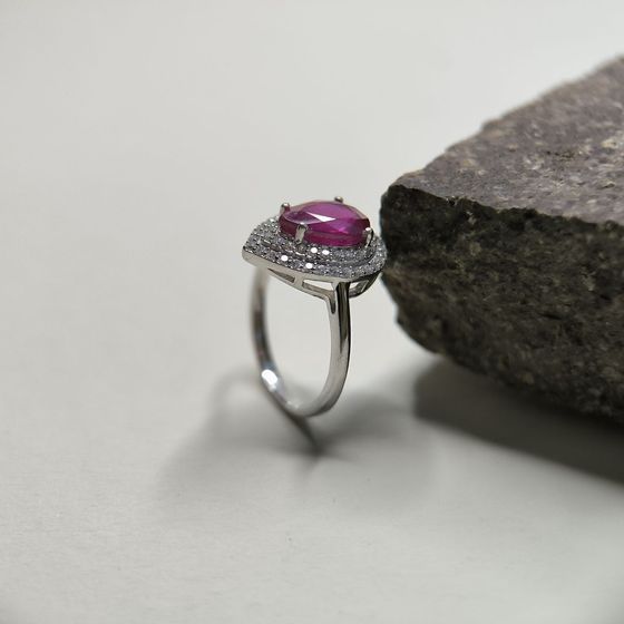 Серебряное кольцо с рубином 3.013ct