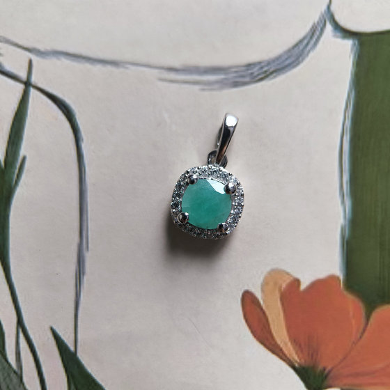 Серебряная подвеска с изумрудом 0.666ct