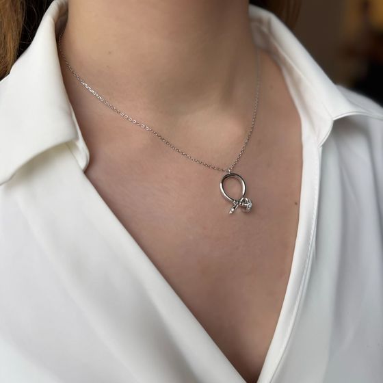 Silver necklace with phianites