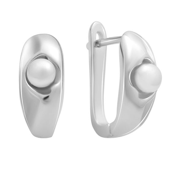 Silver earrings with pearls