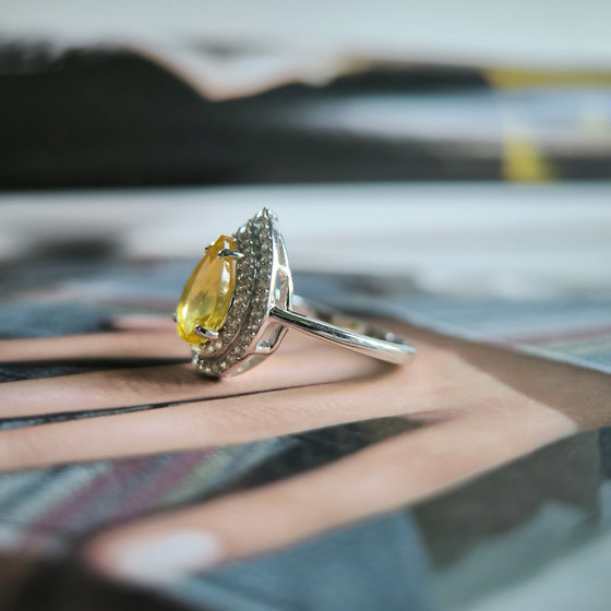 Серебряное кольцо с цитрином nano 2.302ct, фианитами