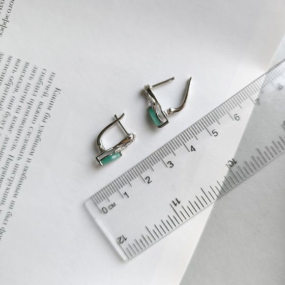 Sterling silver earrings with emerald 1.189ct, with phianites