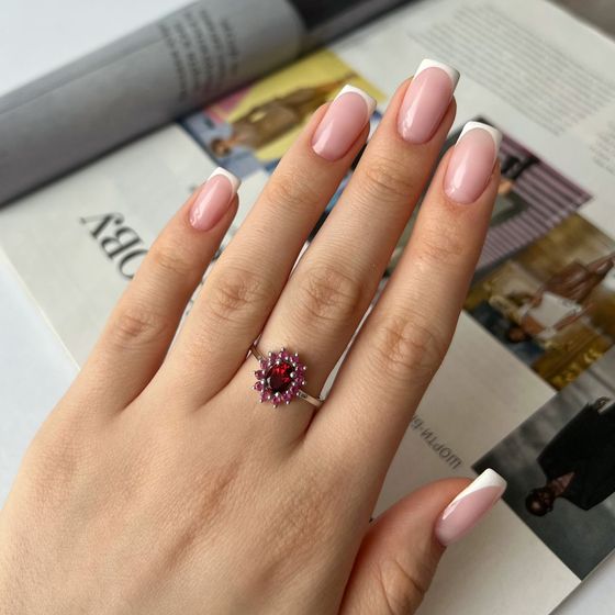 Серебряное кольцо с гранатом 1.47ct, рубином