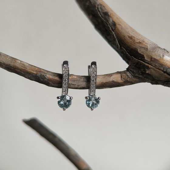 Sterling silver earrings with topaz 1.211ct, phianites