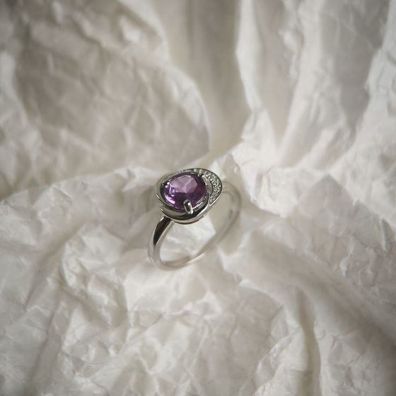 Silver ring with alexandrite