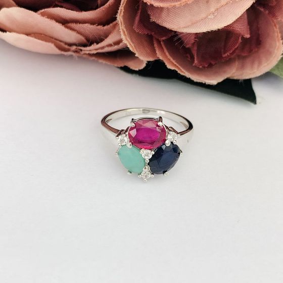Серебряное кольцо с сапфиром, изумрудом, рубином
