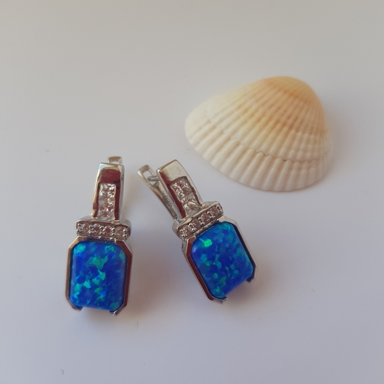 Серебряные серьги с опалом Серебряные серьги с опалом