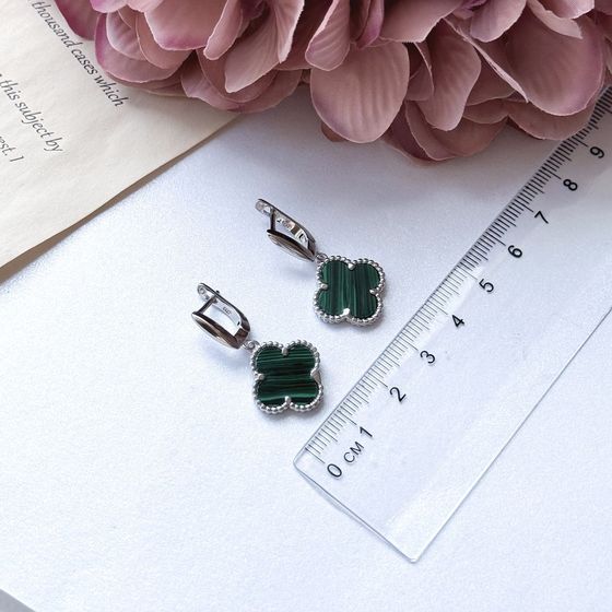 Silver earrings with malachite