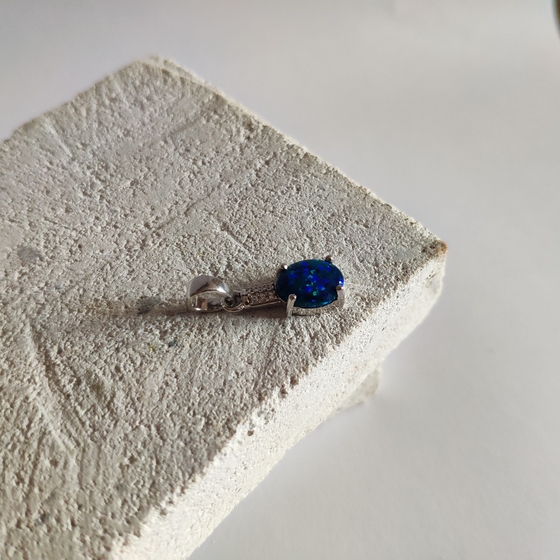 Серебряная подвеска с опалом