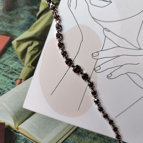 Серебряный браслет с гранатом 9.14ct