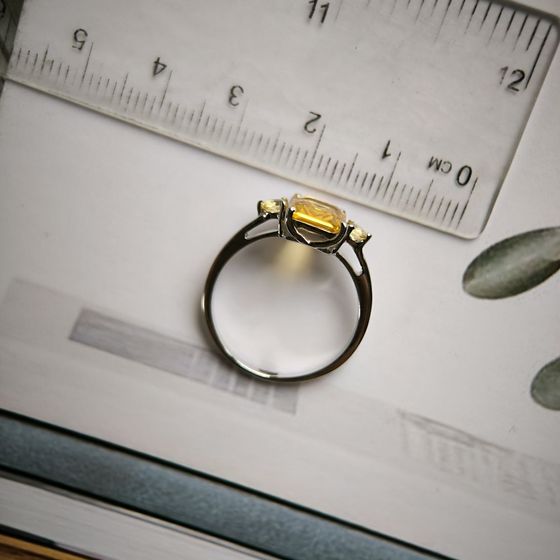 Silver ring with a 2.276ct nano citrine