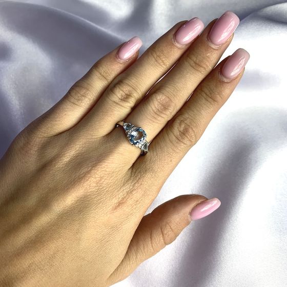 Серебряное кольцо с топазом 2.195ct