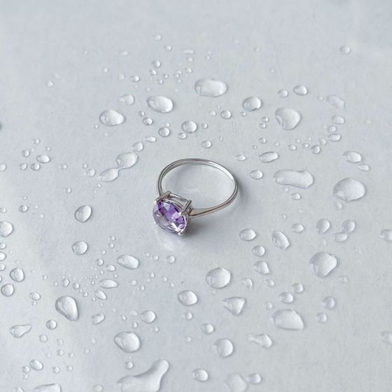 Silver ring with alexandrite