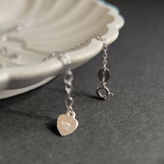 Silver necklace without stones