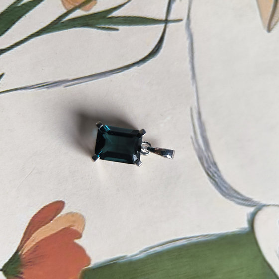 Серебряная подвеска с топазом Лондон Блю 1.358ct