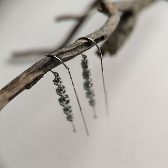 Silver earrings with emerald 2.447ct