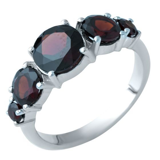Серебряное кольцо с гранатом 3.018ct