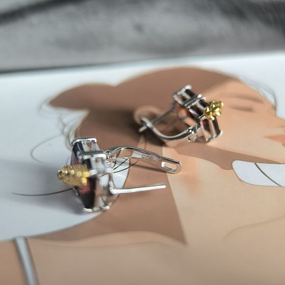 Silver earrings with garnet 8.27ct