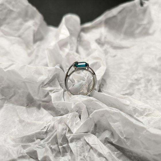 Срібна каблучка зі смарагдом nano 1.385ct