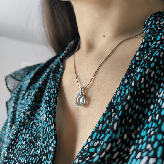Серебряная подвеска с топазом 4.2ct