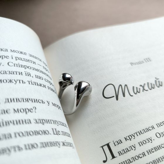 Срібна каблучка без каменів