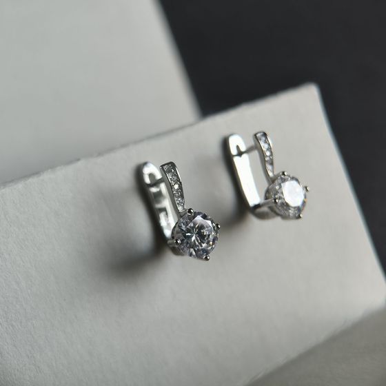 Серебряные серьги с фианитами