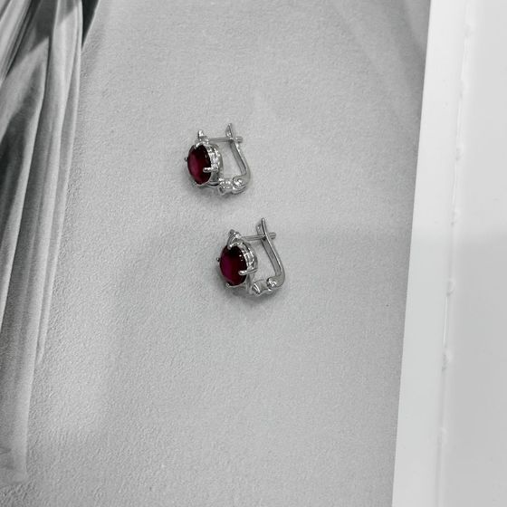 Серебряные серьги с рубином