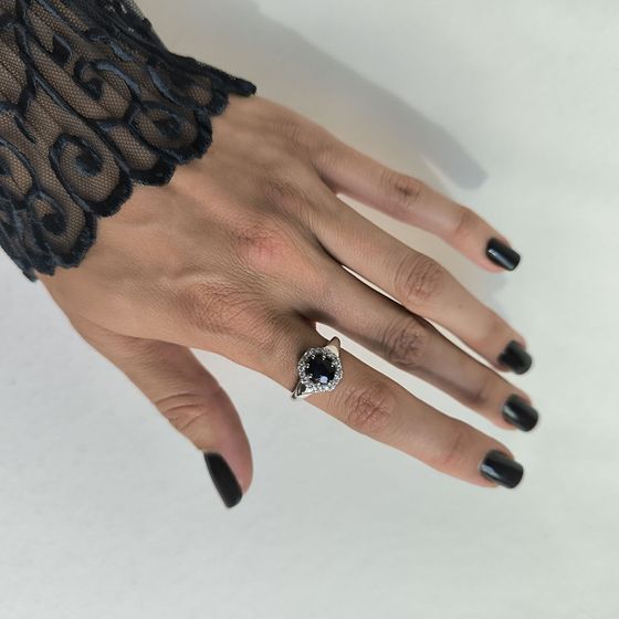 Sterling silver ring with sapphire 2.093ct, phianites