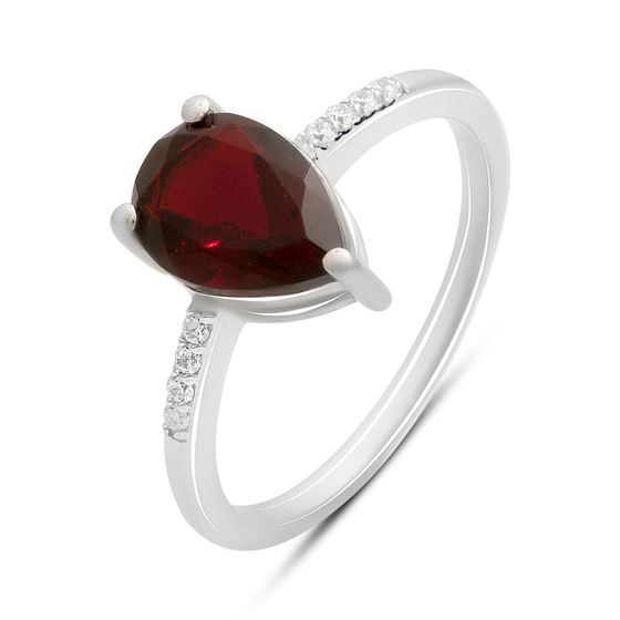 Silver ring with a 3.12 ct nano garnet